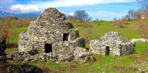 curiosita su abruzzo Capanne a Tholos